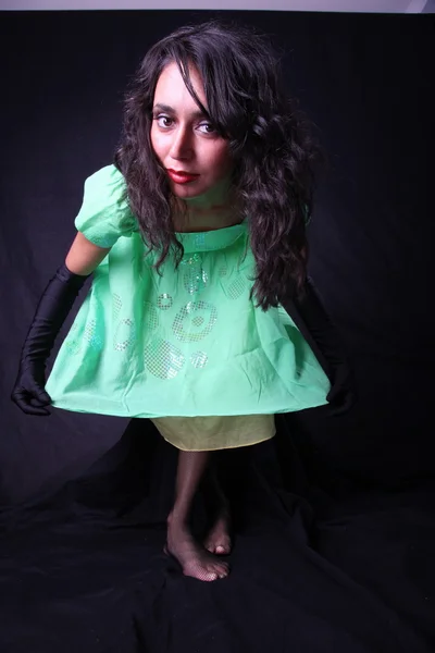 Chica en vestido verde — Foto de Stock