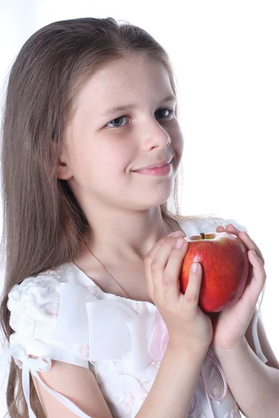 Κοριτσάκι με την apple που απομονώνονται σε λευκό — Φωτογραφία Αρχείου