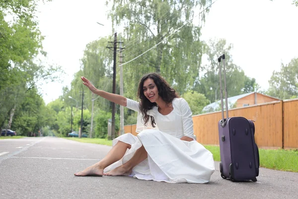 güzel bir gelin bir yolda