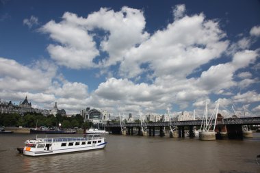 London eye şehir üzerinde