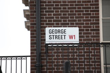 George street Londra imzalamak