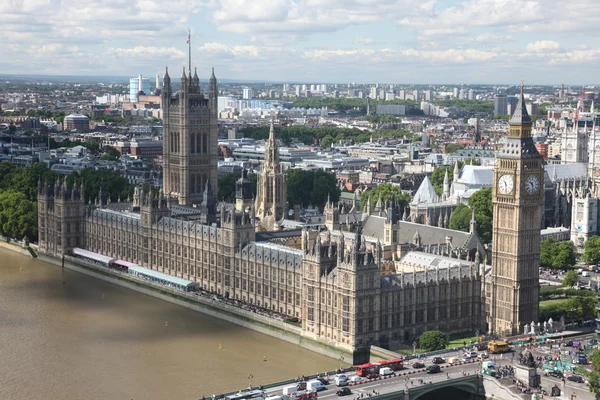 Big Ben e a Casa do Parlamento em Londres, Reino Unido — Fotografia de Stock