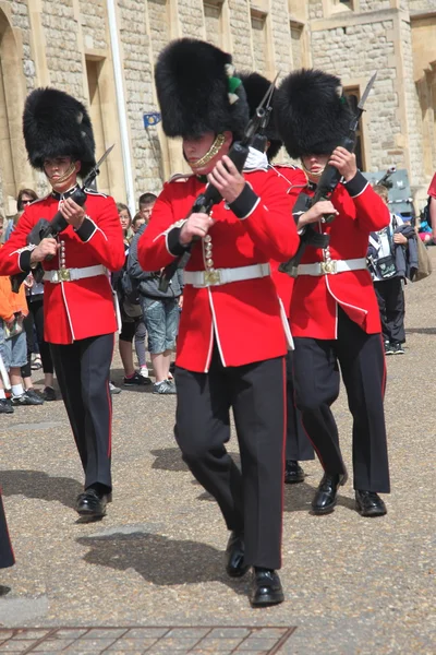 Torre de Londres. La Guardia de la Reina — Foto de Stock