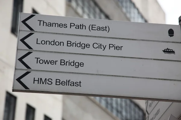 London Street Signpost — Stock Photo, Image
