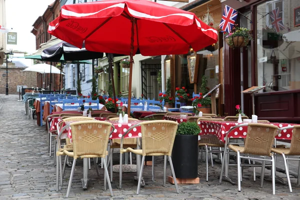 Klassieke Europese street café — Stockfoto