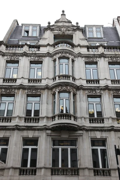 Classic victorian house in London — Stock Photo, Image