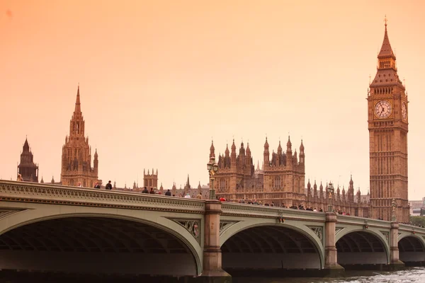 Big Ben og huse i Parlamentet - Stock-foto