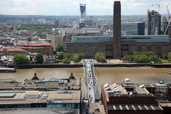 London from St Paul's Cathedral with Millenium bridge and Shakes — Stock Photo, Image