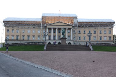 carl johan park kral heykeli