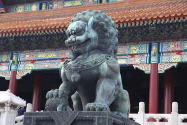 geleneksel Imperial guard aslan kapısında Yüce armoniye yasak şehir, beijing, Çin