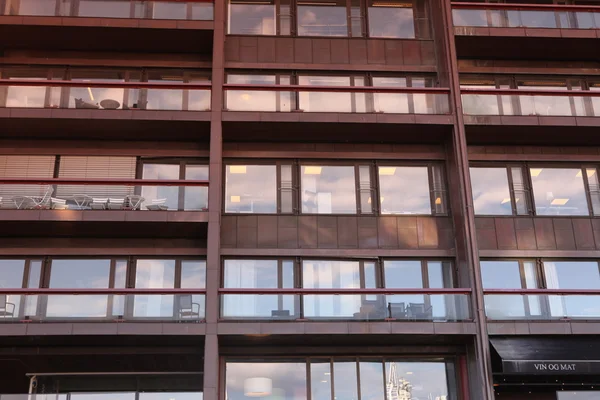 Ventanas del hotel, Oslo, Noruega — Foto de Stock