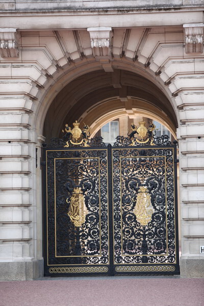 Ornate gates, Лондон, Великобритания
