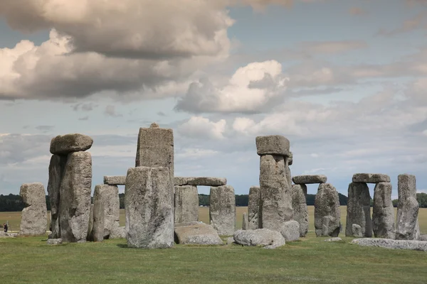 Stonehenge con cielo dramático —  Fotos de Stock