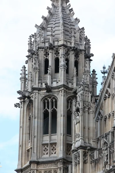 Husen i parlamentet, westminster palace, london gotisk arkitektur — Stockfoto