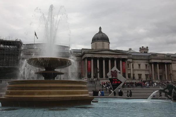 Trafalgar square fontanna, Londyn, Anglia — Zdjęcie stockowe