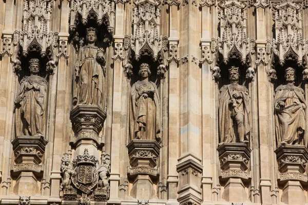 Casas del Parlamento, Westminster Palace, Londres arquitectura gótica —  Fotos de Stock