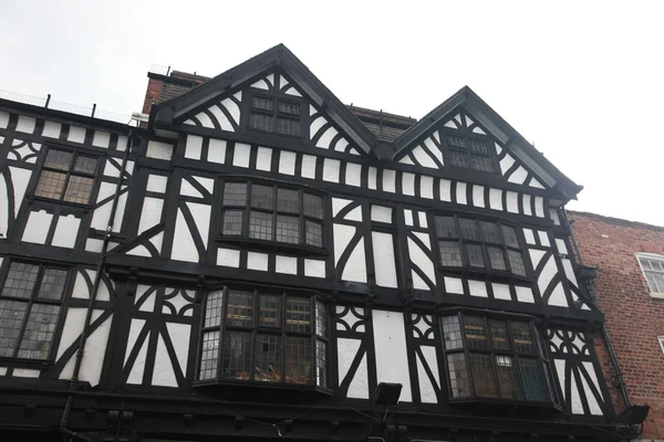 Gebäude im Tudor-Stil in chester uk — Stockfoto
