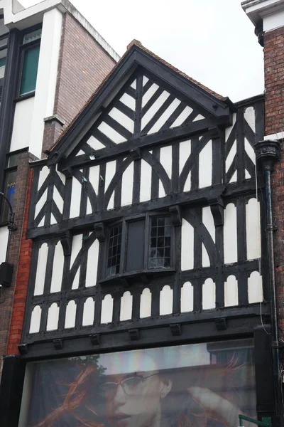 Tudor stil byggnader i chester uk — Stockfoto