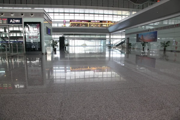 Guangzhou Südbahnhof voor hoge-snelheidstreinen — Stockfoto