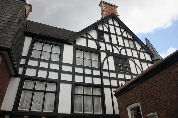 Gebäude im Tudor-Stil in chester uk — Stockfoto