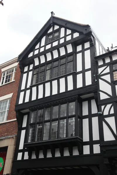 Gebäude im Tudor-Stil in chester uk — Stockfoto