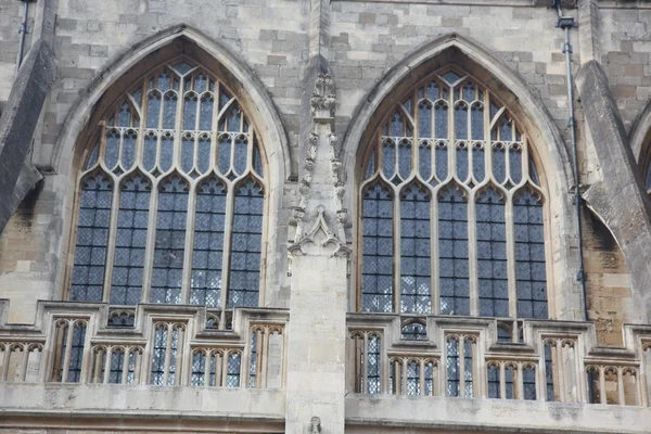 Antika utsidan av domkyrkan bath, england — Stockfoto