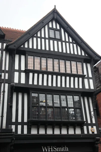 Gebäude im Tudor-Stil in chester uk — Stockfoto