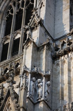 York Minster (İngiltere nin en büyük Ortaçağ kilise)