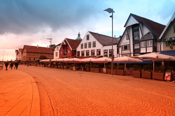 Haven met oude-stijl huizen in stavanger, Noorwegen — Stockfoto