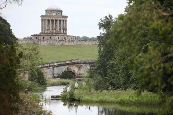 Mausoleum. Castle howard - yorkshire county, Engeland — Stockfoto