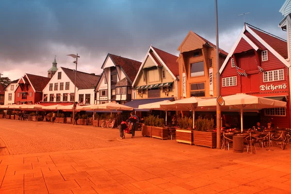 Haven met oude-stijl huizen in stavanger, Noorwegen — Stockfoto