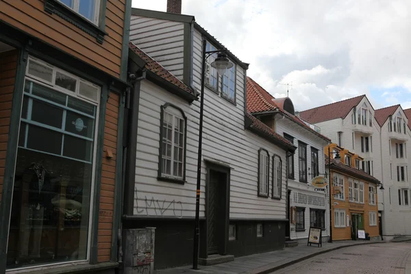 Calle en el casco antiguo de Stavanger, Noruega — Foto de Stock