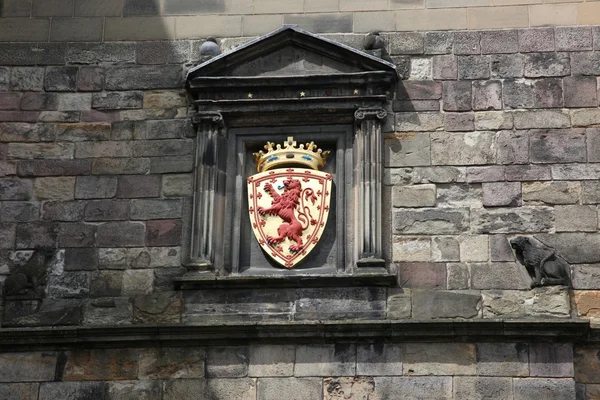 Avena de armas en el castillo de Edinburgh — Foto de Stock