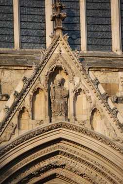 York Minster (İngiltere nin en büyük Ortaçağ kilise)