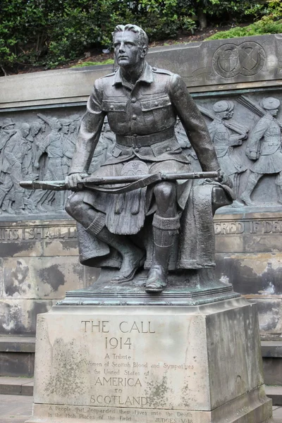 Monumento a la guerra escocés-estadounidense en West Princes Street Gardens, Edimburgo — Foto de Stock