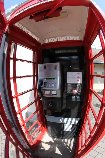 Dentro da cabine telefónica Red, Londres, Reino Unido — Fotografia de Stock