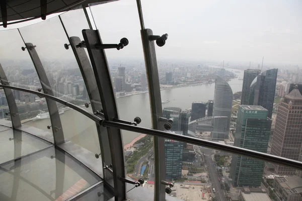 Шанхайский пейзаж, вид с восточной жемчужной телебашни — стоковое фото