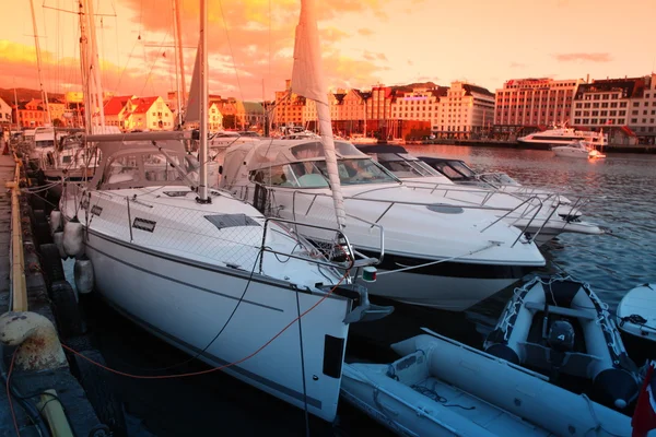 Sailing yacht in the harbor of Bergen. Norway — Stock Photo, Image