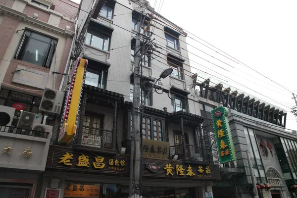 中国上海市的大街上 — 图库照片