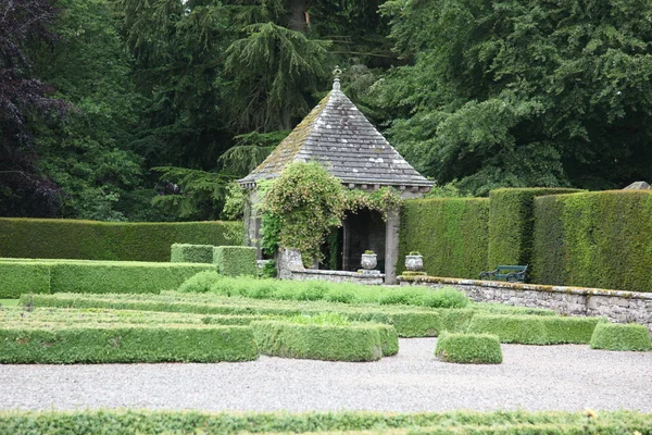 İtalyan Bahçe olan glamis Kalesi, angus, İskoçya — Stok fotoğraf