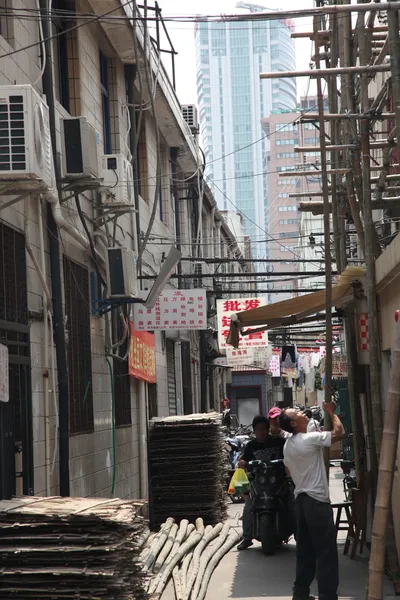 Nas ruas de Xangai, China — Fotografia de Stock