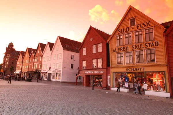 Bryggen, casas en muelle en Bergen en Noruega — Foto de Stock