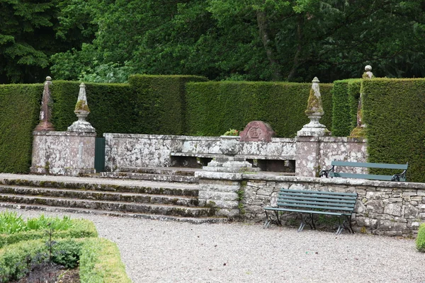 Giardino all'italiana del Castello di Glamis, Angus, Scozia — Foto Stock