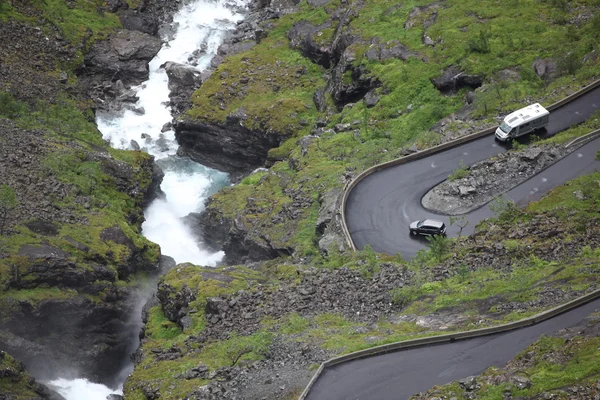 ノルウェーの mt で荒らしの道 — ストック写真