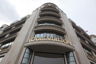 Paris'teki büyük alışveriş merkezi