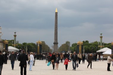 Luksor Dikilitaşı ve zafer takı tuileries Garden