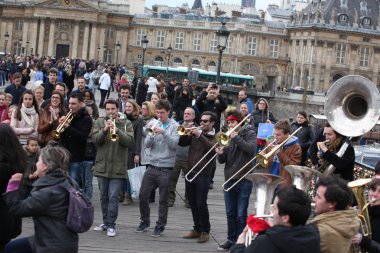 Paris müzisyenleri sokak