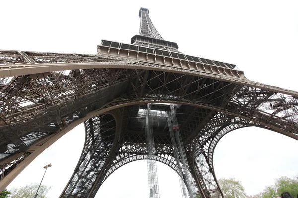 Τοπίο του Πύργου του Άιφελ από κήπο στο Παρίσι Γαλλία — Φωτογραφία Αρχείου