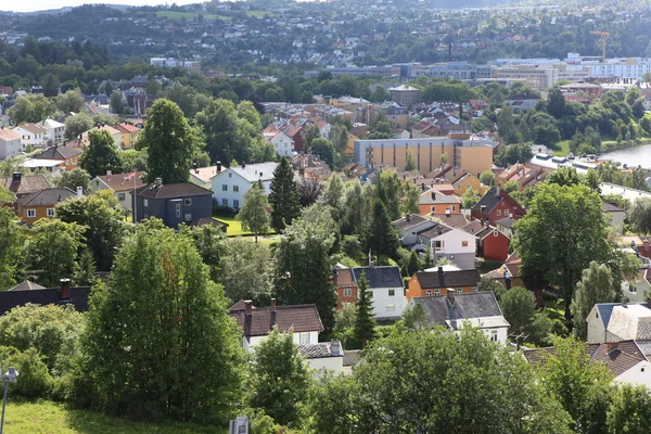 都市の景観ノルウェーのトロンハイム — ストック写真