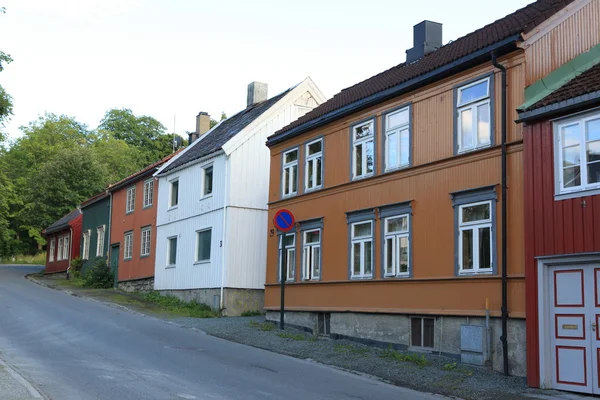 Magnifiques maisons à Trondheim, Norvège — Photo